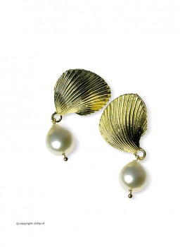 Golden Shell Earrings with Pearl
