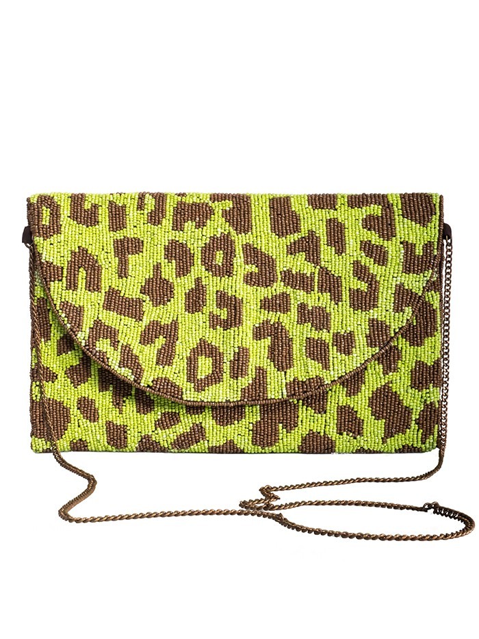 Heerlijke clutch/handtas versierd met groene en bruine kralen in luipaard patroon van Iconique Italy Heerlijke clutch/handtas versierd met groene en bruine kralen in luipaard patroon van Iconique Italy