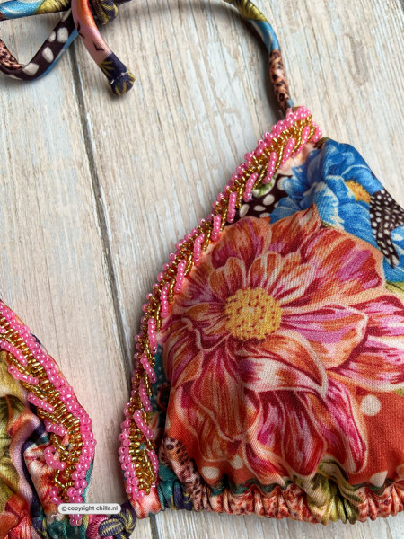 Bikini Triangle Floral van Specials